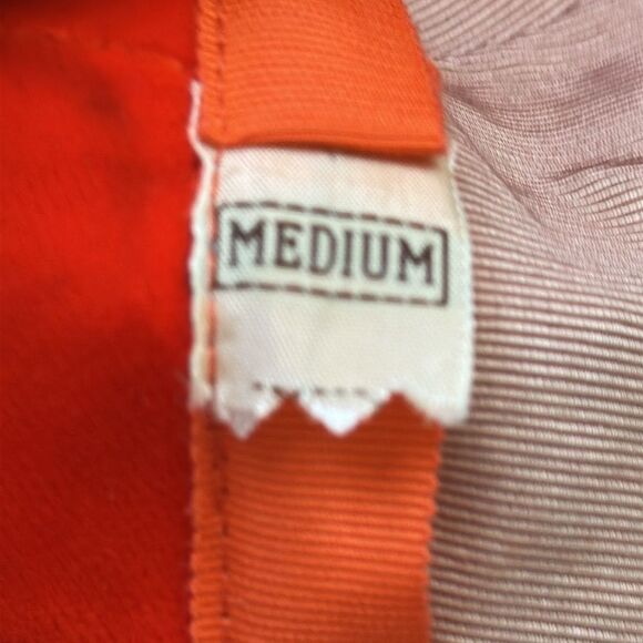 Vintage 60s Tomato Red Velvet Beret with Gold Buckle Detailing‎ main image 7